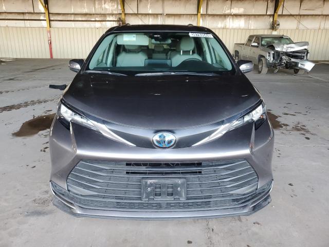 5TDBSKFC8NS063495 - 2022 TOYOTA SIENNA LE GRAY photo 5