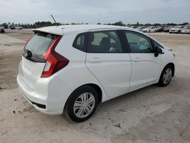 3HGGK5H48JM735273 - 2018 HONDA FIT LX WHITE photo 3