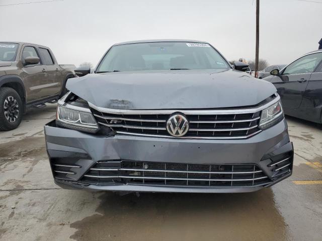 1VWDT7A32HC038704 - 2017 VOLKSWAGEN PASSAT R-LINE Grau Foto 5