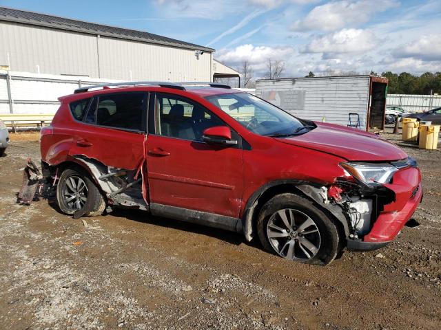 JTMRFREV3GJ077853 - 2016 TOYOTA RAV4 XLE RED photo 4