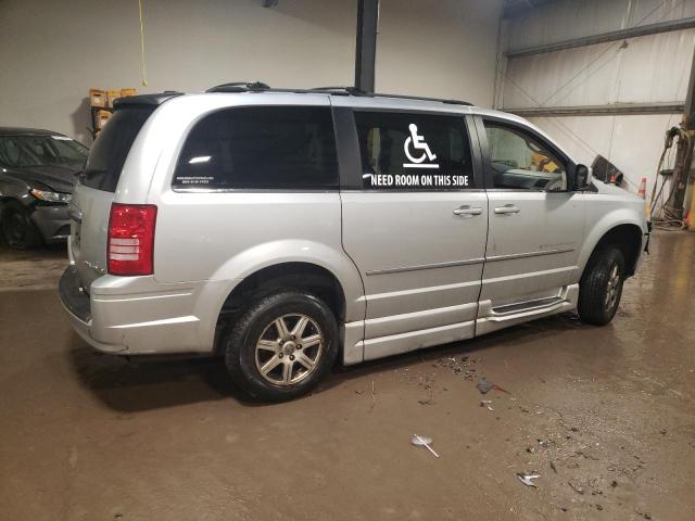 2A4RR5DX5AR162208 - 2010 CHRYSLER TOWN & COU TOURING SILVER photo 3