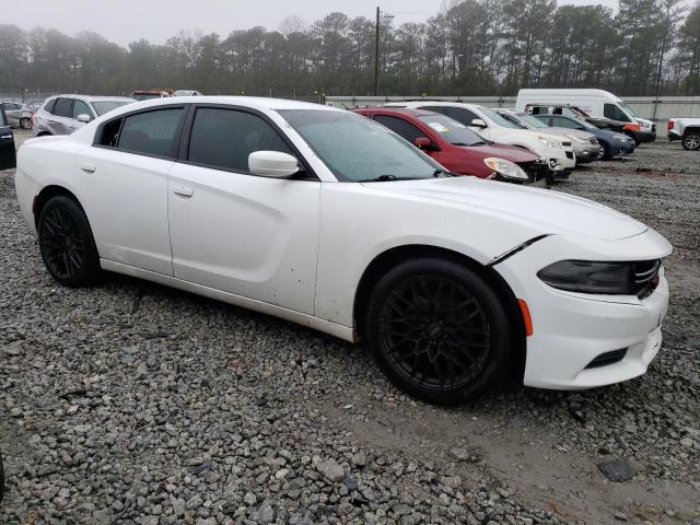 2C3CDXBG4FH726425 - 2015 DODGE CHARGER SE WHITE photo 4