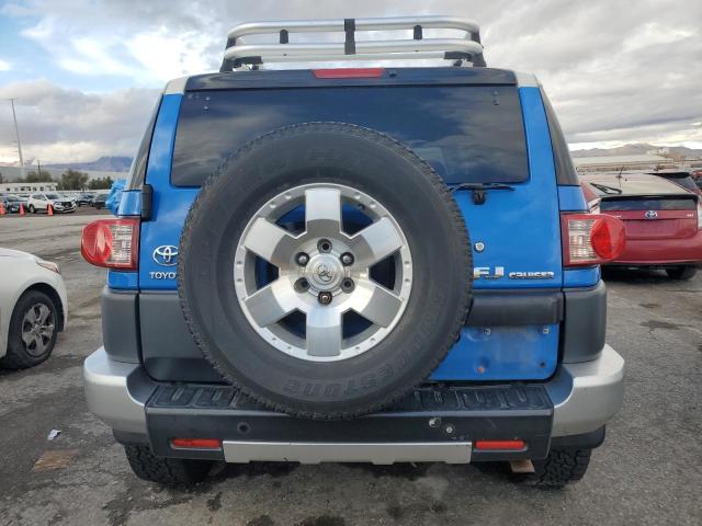 JTEBU11F470090975 - 2007 TOYOTA FJ CRUISER BLUE photo 6