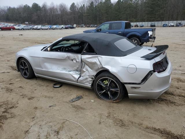 1ZVBP8EM6D5202796 - 2013 FORD MUSTANG SILVER photo 2