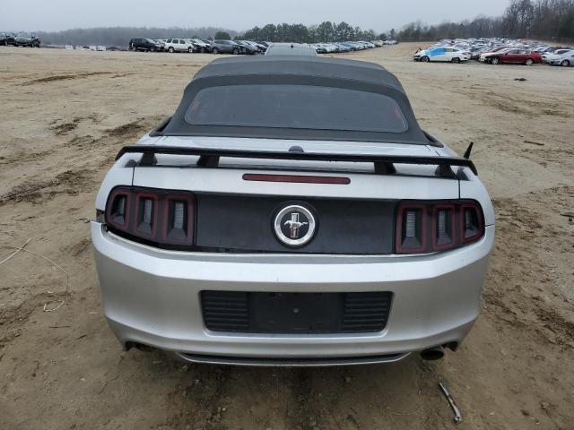 1ZVBP8EM6D5202796 - 2013 FORD MUSTANG SILVER photo 6