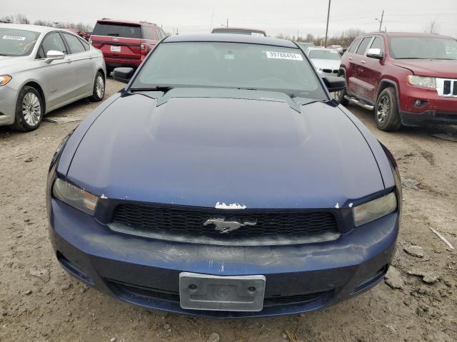 1ZVBP8AM2B5162980 - 2011 FORD MUSTANG BLUE photo 5