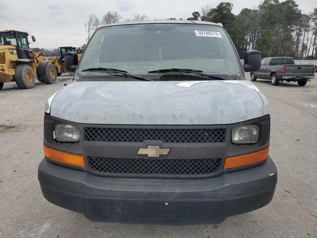 1GCGG29V651229465 - 2005 CHEVROLET EXPRESS G2 WHITE photo 5