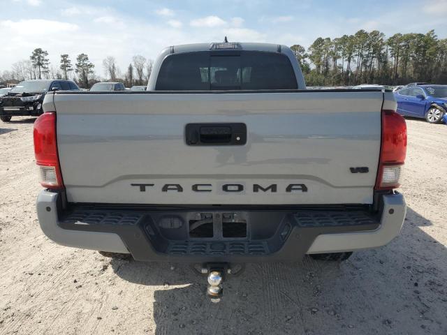 3TMDZ5BN8JM049149 - 2018 TOYOTA TACOMA DOUBLE CAB GRAY photo 6