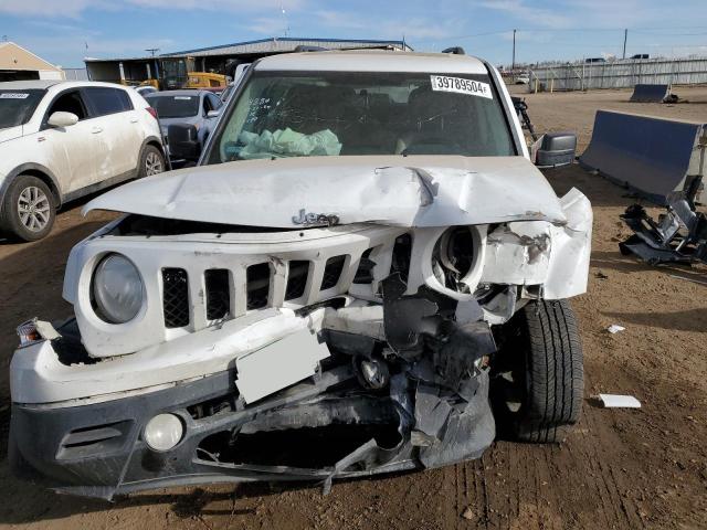 1C4NJPFAXFD401553 - 2015 JEEP PATRIOT LATITUDE WHITE photo 5