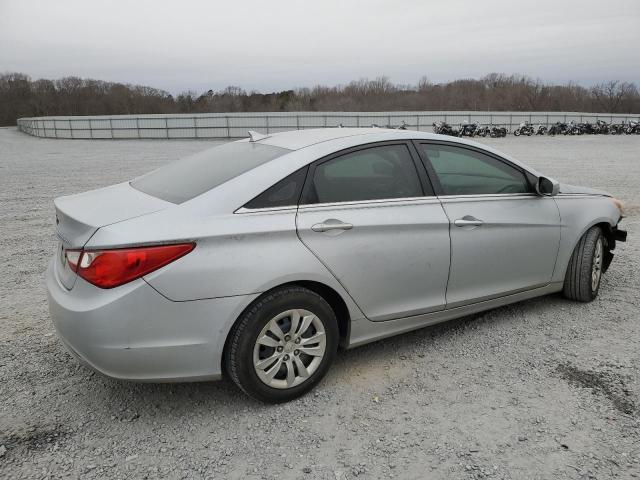 5NPEB4AC3BH025237 - 2011 HYUNDAI SONATA GLS SILVER photo 3