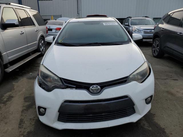 5YFBURHE9FP261109 - 2015 TOYOTA COROLLA L WHITE photo 5