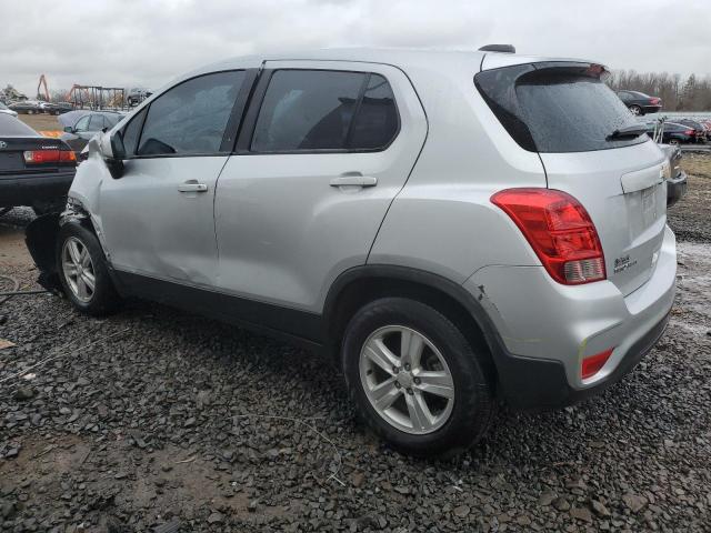 3GNCJNSB3LL129855 - 2020 CHEVROLET TRAX LS SILVER photo 2