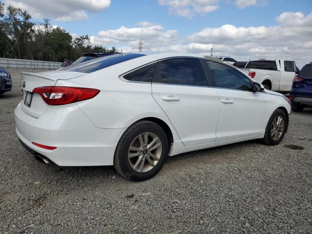 5NPE24AF2GH338295 - 2016 HYUNDAI SONATA SE WHITE photo 3