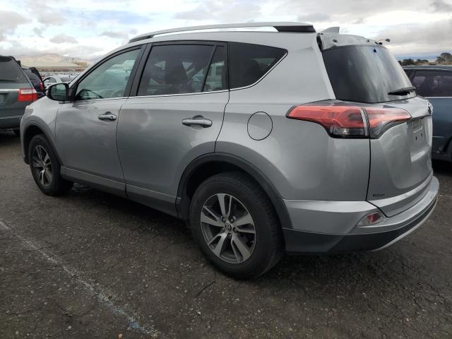 2T3RFREV3GW470365 - 2016 TOYOTA RAV4 XLE SILVER photo 2