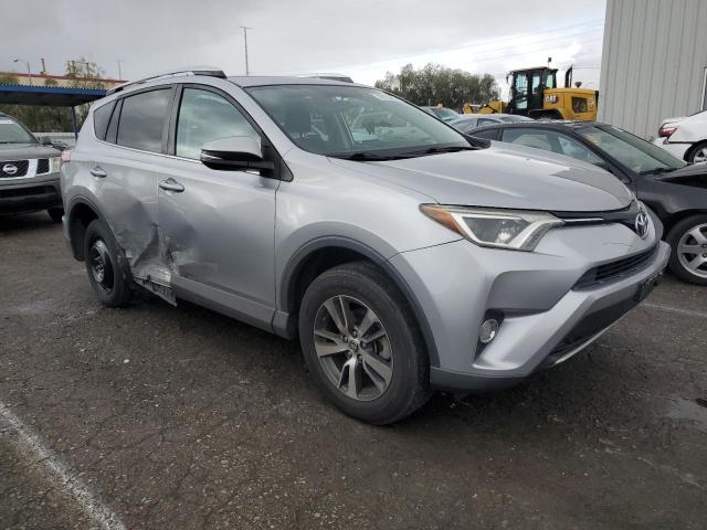 2T3RFREV3GW470365 - 2016 TOYOTA RAV4 XLE SILVER photo 4