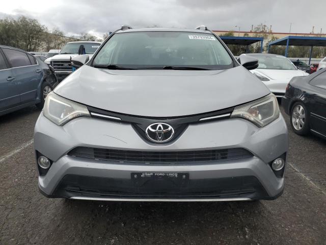 2T3RFREV3GW470365 - 2016 TOYOTA RAV4 XLE SILVER photo 5