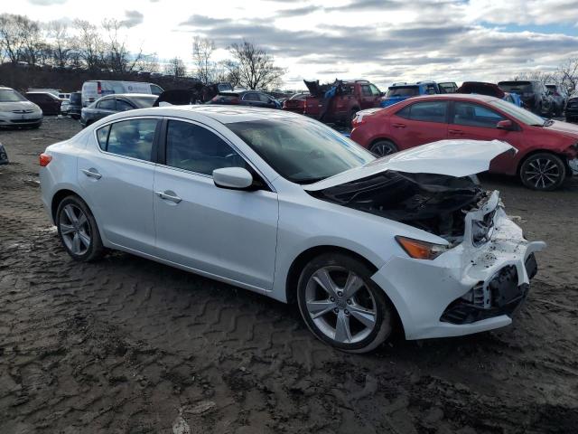 19VDE1F77EE005815 - 2014 ACURA ILX 20 TECH WHITE photo 4