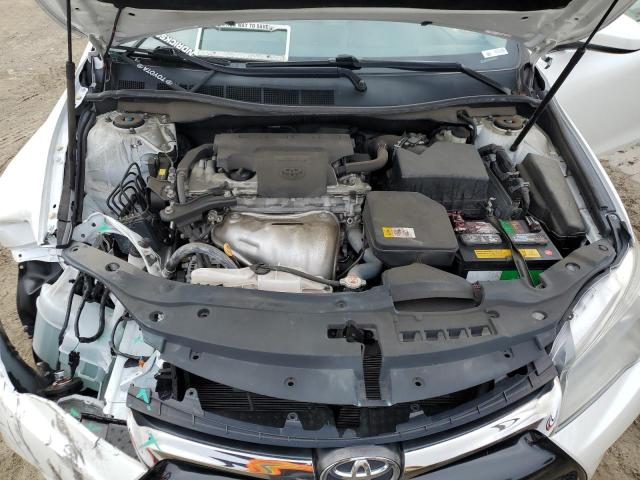 4T1BF1FK4HU393975 - 2017 TOYOTA CAMRY LE WHITE photo 11