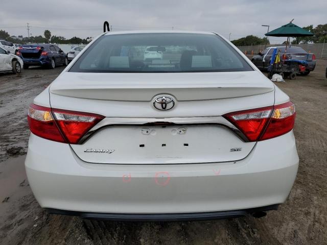 4T1BF1FK4HU393975 - 2017 TOYOTA CAMRY LE WHITE photo 6