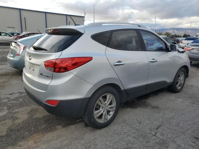 KM8JU3AC0BU128944 - 2011 HYUNDAI TUCSON GLS SILVER photo 3