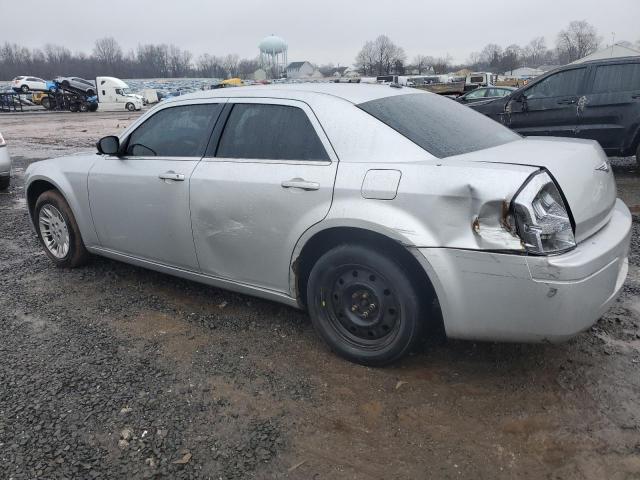 2C3KA43R27H848818 - 2007 CHRYSLER 300 SILVER photo 2