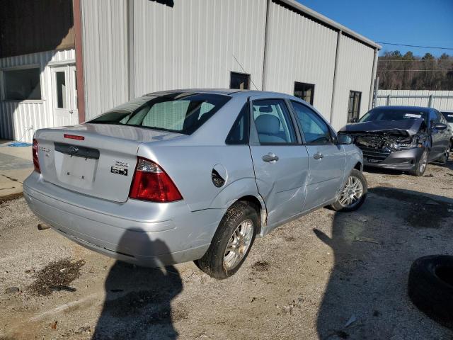 1FAFP34N36W244220 - 2006 FORD FOCUS ZX4 SILVER photo 3