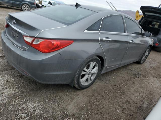 5NPEC4AC5CH415013 - 2012 HYUNDAI SONATA SE GRAY photo 3