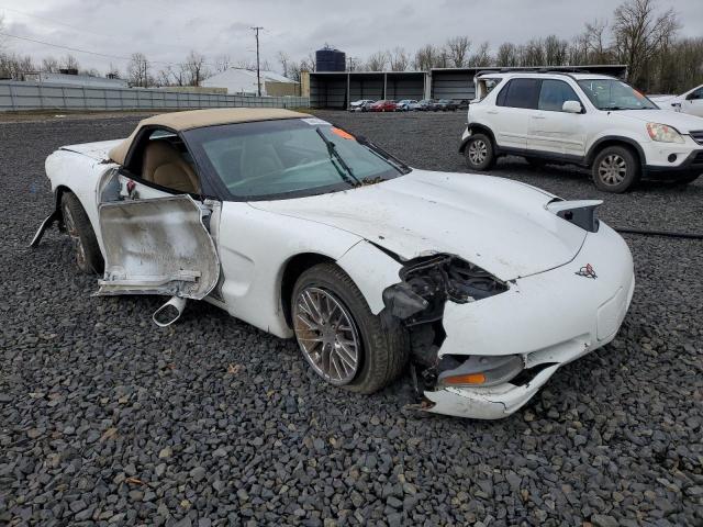 1G1YY32G5W5111185 - 1998 CHEVROLET CORVETTE WHITE photo 4