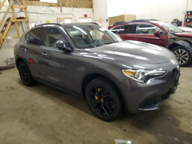 ZASPAKAN1K7C69479 - 2019 ALFA ROMEO STELVIO GRAY photo 4