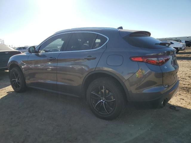 ZASFAKAN3J7B88736 - 2018 ALFA ROMEO STELVIO SILVER photo 2