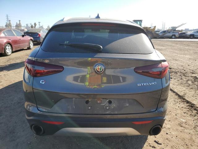 ZASFAKAN3J7B88736 - 2018 ALFA ROMEO STELVIO SILVER photo 6