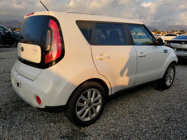 KNDJP3A52K7009773 - 2019 KIA SOUL + WHITE photo 3