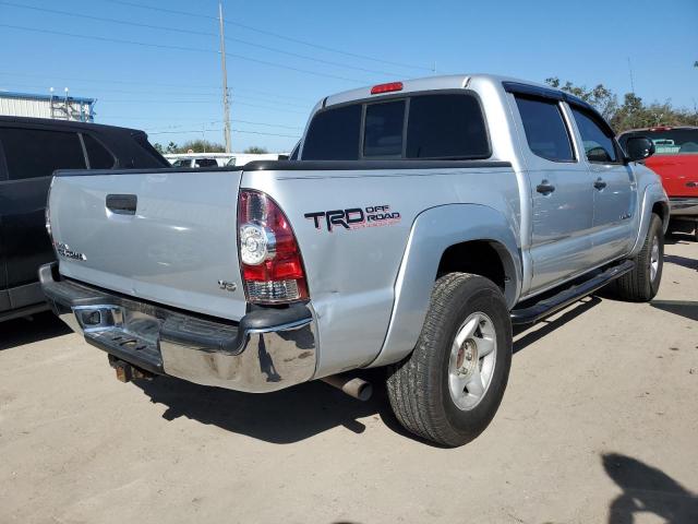 5TFLU4EN5DX058356 - 2013 TOYOTA TACOMA DOUBLE CAB SILVER photo 3