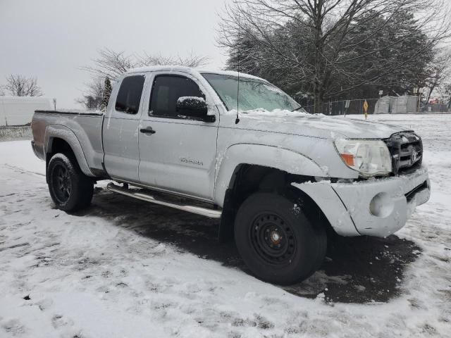 5TETU4GN0AZ680994 - 2010 TOYOTA TACOMA PRERUNNER ACCESS CAB SILVER photo 4