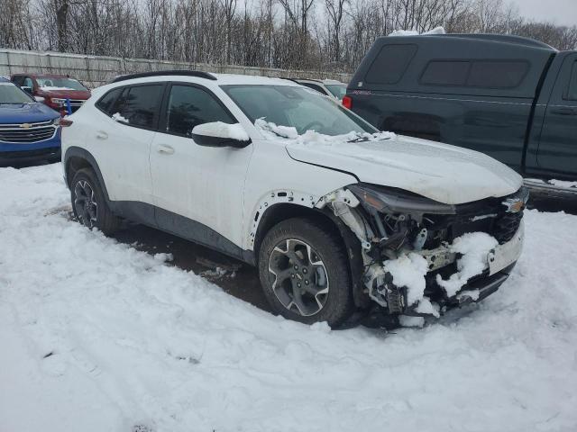 KL77LHE24RC035440 - 2024 CHEVROLET TRAX 1LT WHITE photo 4