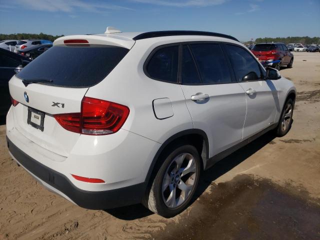 WBAVM1C52DVW46380 - 2013 BMW X1 SDRIVE28I WHITE photo 3