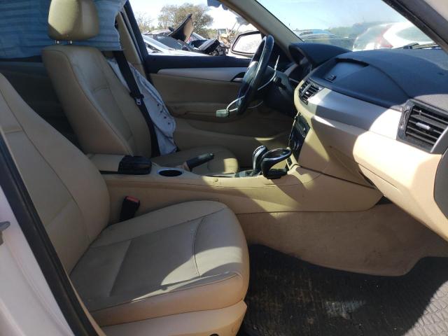 WBAVM1C52DVW46380 - 2013 BMW X1 SDRIVE28I WHITE photo 7