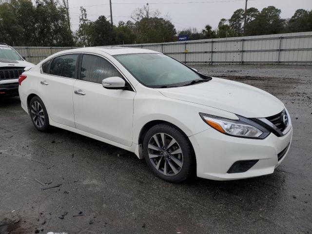 1N4AL3APXGC166226 - 2016 NISSAN ALTIMA 2.5 WHITE photo 4