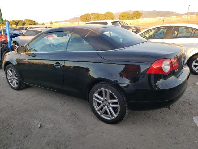WVWFA71F38V037707 - 2008 VOLKSWAGEN EOS LUX 黑色 照片 2