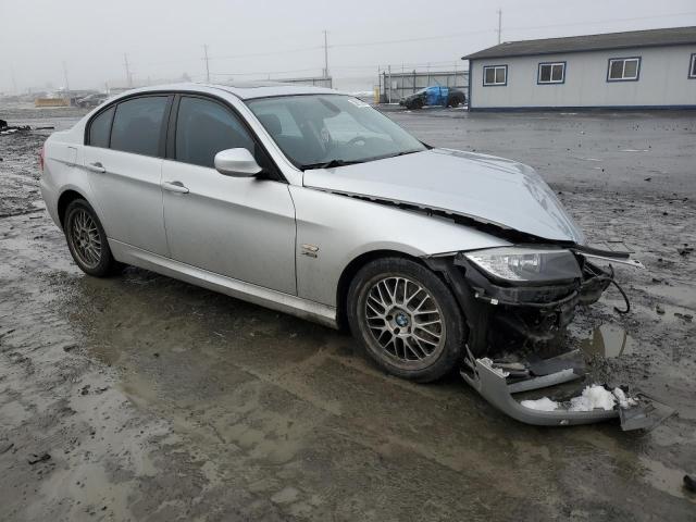 WBAPK535X9A645546 - 2009 BMW 328 XI SULEV SILVER photo 4