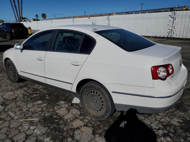 WVWAK93C26P214044 - 2006 VOLKSWAGEN PASSAT 2.0T WHITE photo 2