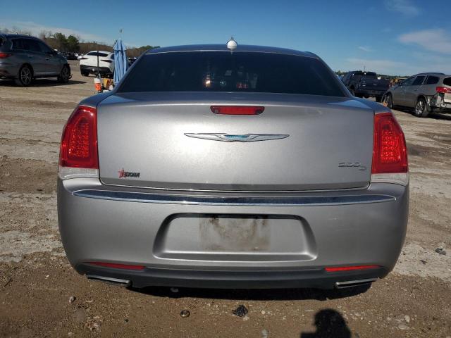 2C3CCAEGXHH610063 - 2017 CHRYSLER 300C SILVER photo 6