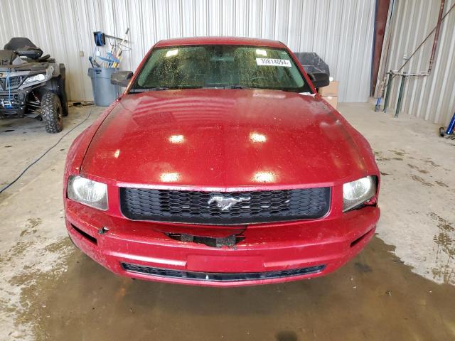 1ZVHT80N885137347 - 2008 FORD MUSTANG RED photo 5