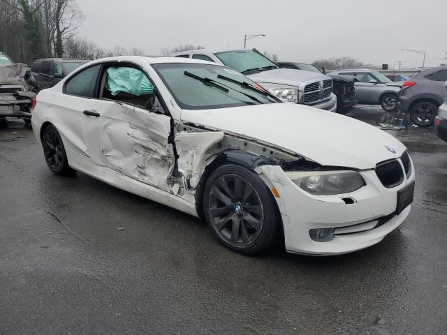 WBAKE5C50BE754761 - 2011 BMW 328 I SULEV WHITE photo 4