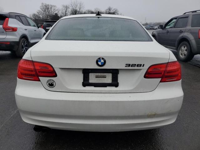 WBAKE5C50BE754761 - 2011 BMW 328 I SULEV WHITE photo 6