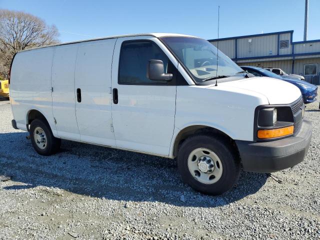 1GCWGFCA9E1197765 - 2014 CHEVROLET EXPRESS G2 WHITE photo 4