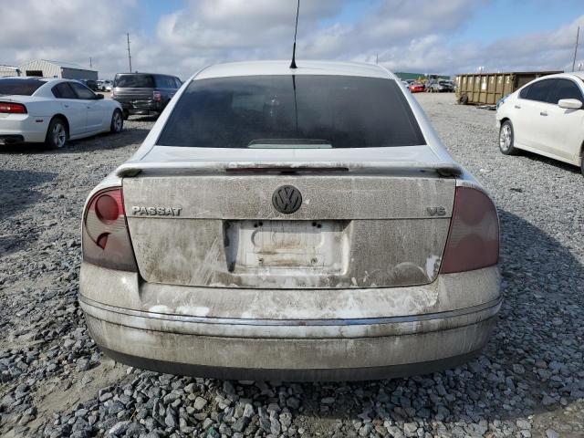 WVWRH63B32P360731 - 2002 VOLKSWAGEN PASSAT GLX WHITE photo 6