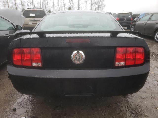 1ZVFT80N765141328 - 2006 FORD MUSTANG BLACK photo 6