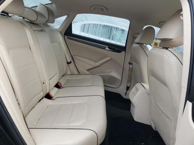 1VWDT7A30HC030990 - 2017 VOLKSWAGEN PASSAT R-LINE أسود صورة 10