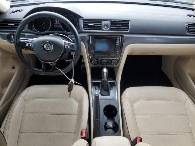 1VWDT7A30HC030990 - 2017 VOLKSWAGEN PASSAT R-LINE أسود صورة 8